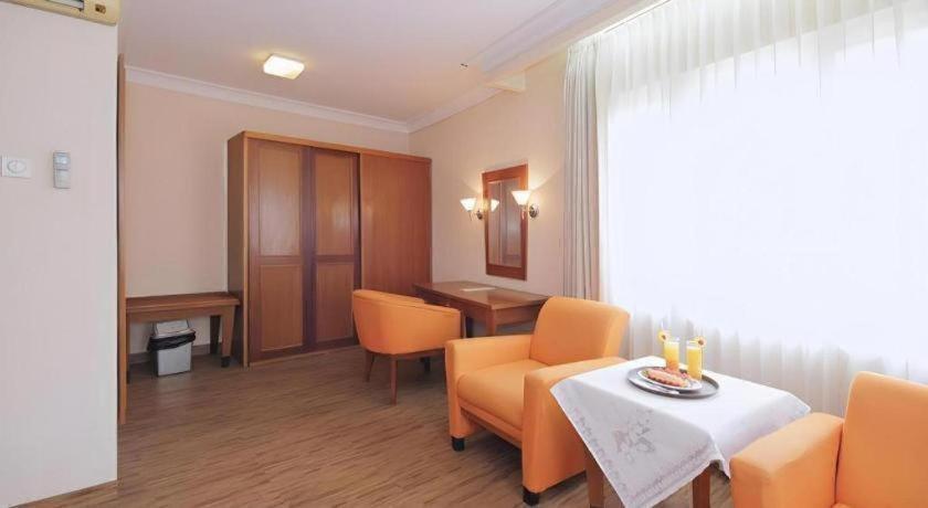 Nalendra Hotel Бандунг Екстер'єр фото