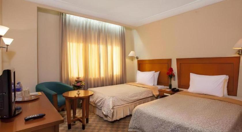 Nalendra Hotel Бандунг Екстер'єр фото